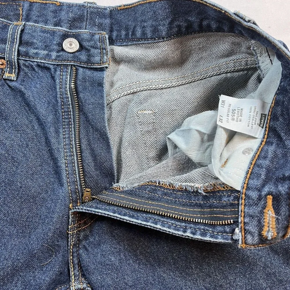 Levis 505 Jeans‎ Mens 30x30 (tagged 31x32) Regular Fit Straight Leg Dark Wash